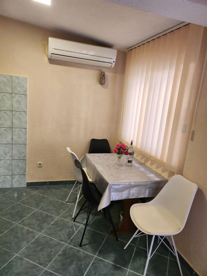 Apartman Gabriel Podgora Eksteriør billede